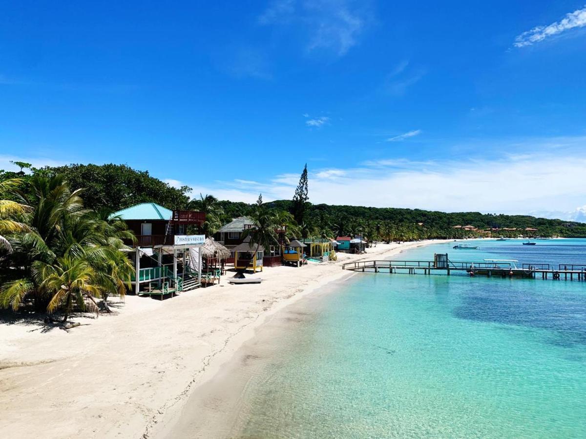 Fosters West Bay Resort Esterno foto