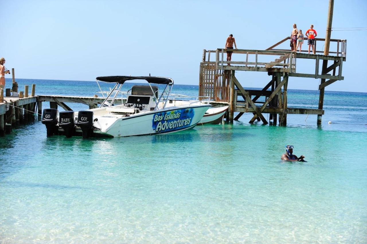 Fosters West Bay Resort Esterno foto